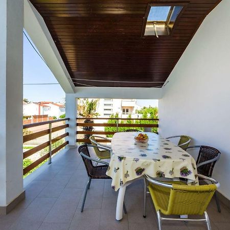 Apartment Matkos - With Garden And Terrace Nin Exterior photo