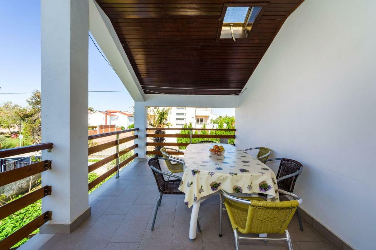 Apartment Matkos - With Garden And Terrace Nin Exterior photo